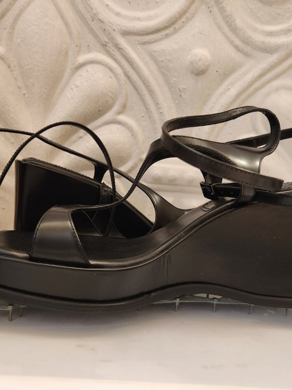 Vince Camuto Black Leather "Fetemee" Platform Sandals. NIB. Size 9 - Picture 7 of 13